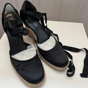 Black satin espadrilles sandal
